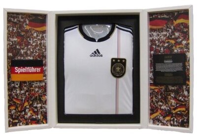 adidas DFB Home Authentic Jersey - Special Edition Box limitierte Sammlerbox bei Amazon bestellen