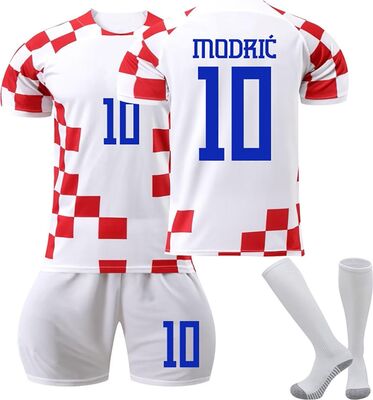 Croatia 24 Football Jersey, Modric Home/Away Football Jersey for Children Adults Football Jerseys Shorts and Socks Suit Boys Men bei Amazon bestellen