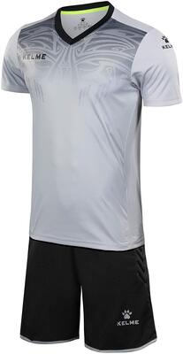 KELME Torwarttrikot mit kurzen Ärmeln – Set beinhaltet Torwart-Shirt und gepolsterte Shorts bei Amazon bestellen