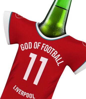 Männer Geschenk Box für Liverpool-Fans PERSONALISIERBAR | Fanartikel Geschenk-Set Mann Freund Bruder Vatertag Geburtstag Weihnachten Ostern | Offizieller Trikotkühler by MyFanShirt DEUK bei Amazon bestellen