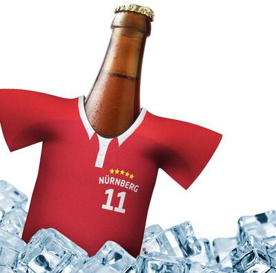 my fan shirt Männer-Geschenk für Nürnberg-Fans PERSONALISIERBAR | Fanartikel Geburtstags-Geschenk Mann Freund Opa Bruder Offizieller Trikotkühler by MYFANSHIRT.com bei Amazon bestellen