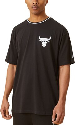 New Era NBA Chicago Bulls Distressed Graphic Tee T-Shirt bei Amazon bestellen