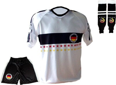 Spielfussballshop Deutschland Trikot Stars Hose Stutzen mit Wunschname Nummer Kinder Größen bei Amazon bestellen