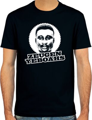 SpielRaum T-Shirt Anthony Tony Yeboah ::: Farbauswahl: SkyBlue, Sand, deepred, schwarz, Oliv oder Navy ::: Größen: S-XXL ::: Fußball-Kult bei Amazon bestellen