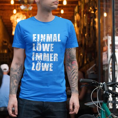 World of Football Sechzig T-Shirt Einmal Löwe Immer Löwe Shadow bei Amazon bestellen
